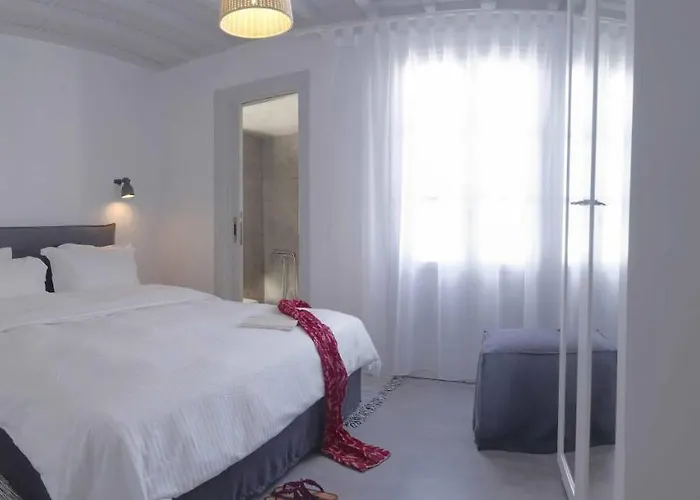 米科诺斯阁楼酒店 *